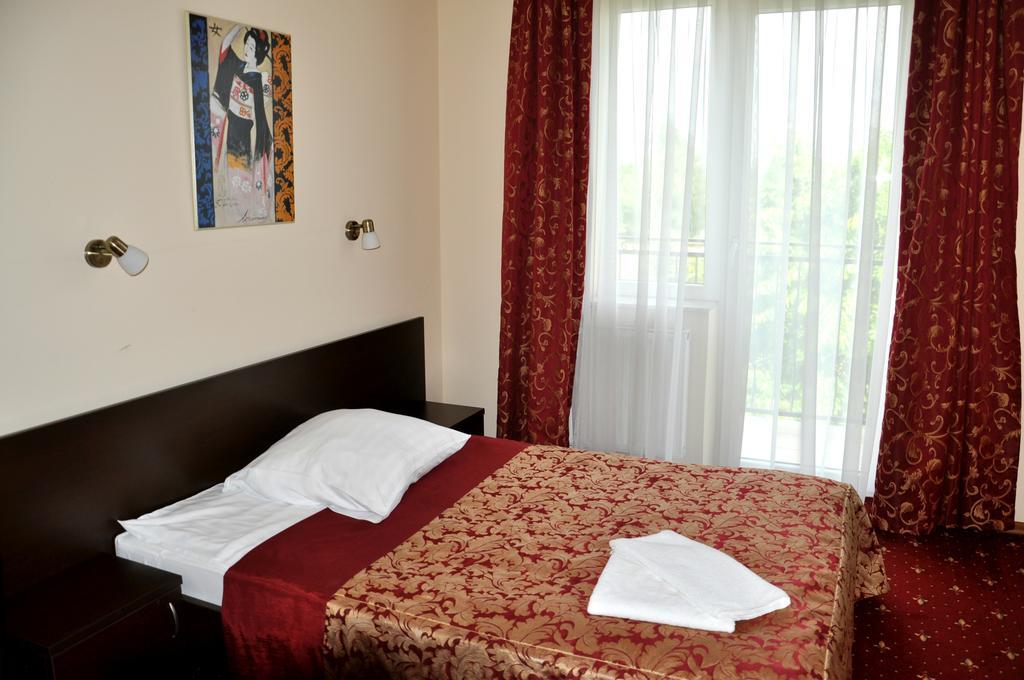Hotel Korona 3*